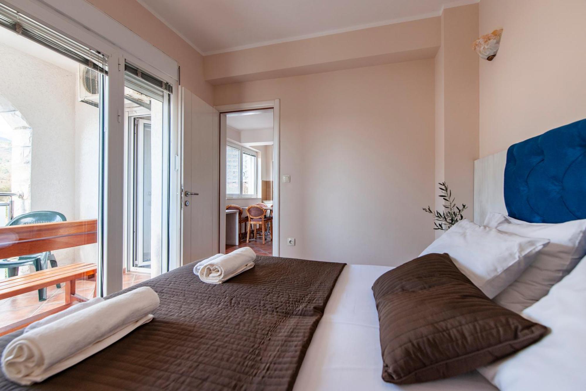 Mila & Aleksandr Apartments Budva Luaran gambar