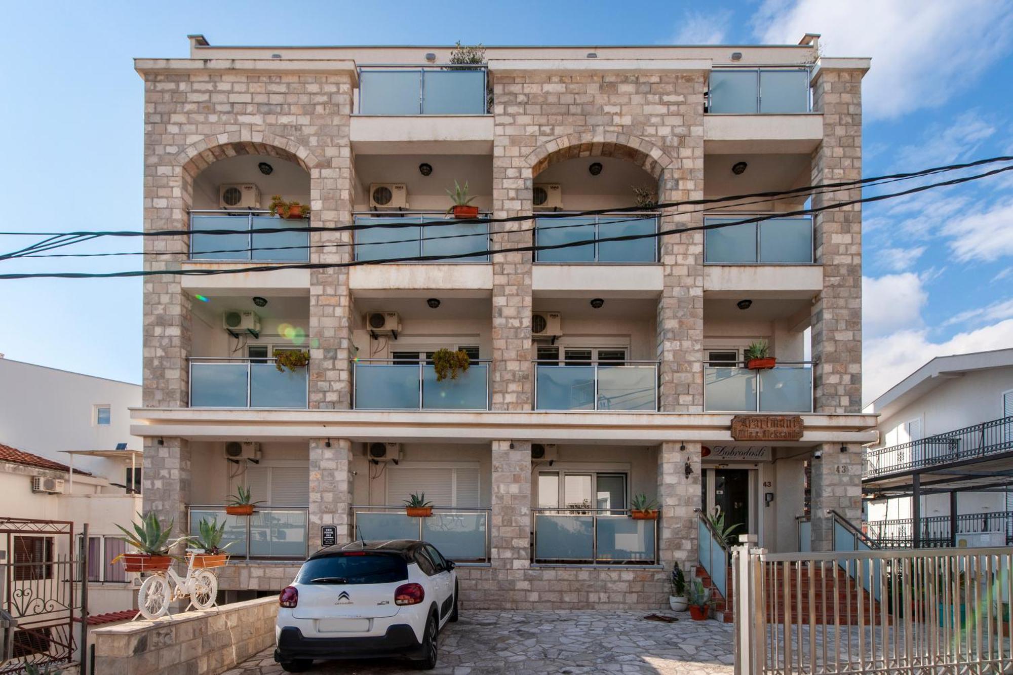 Mila & Aleksandr Apartments Budva Luaran gambar