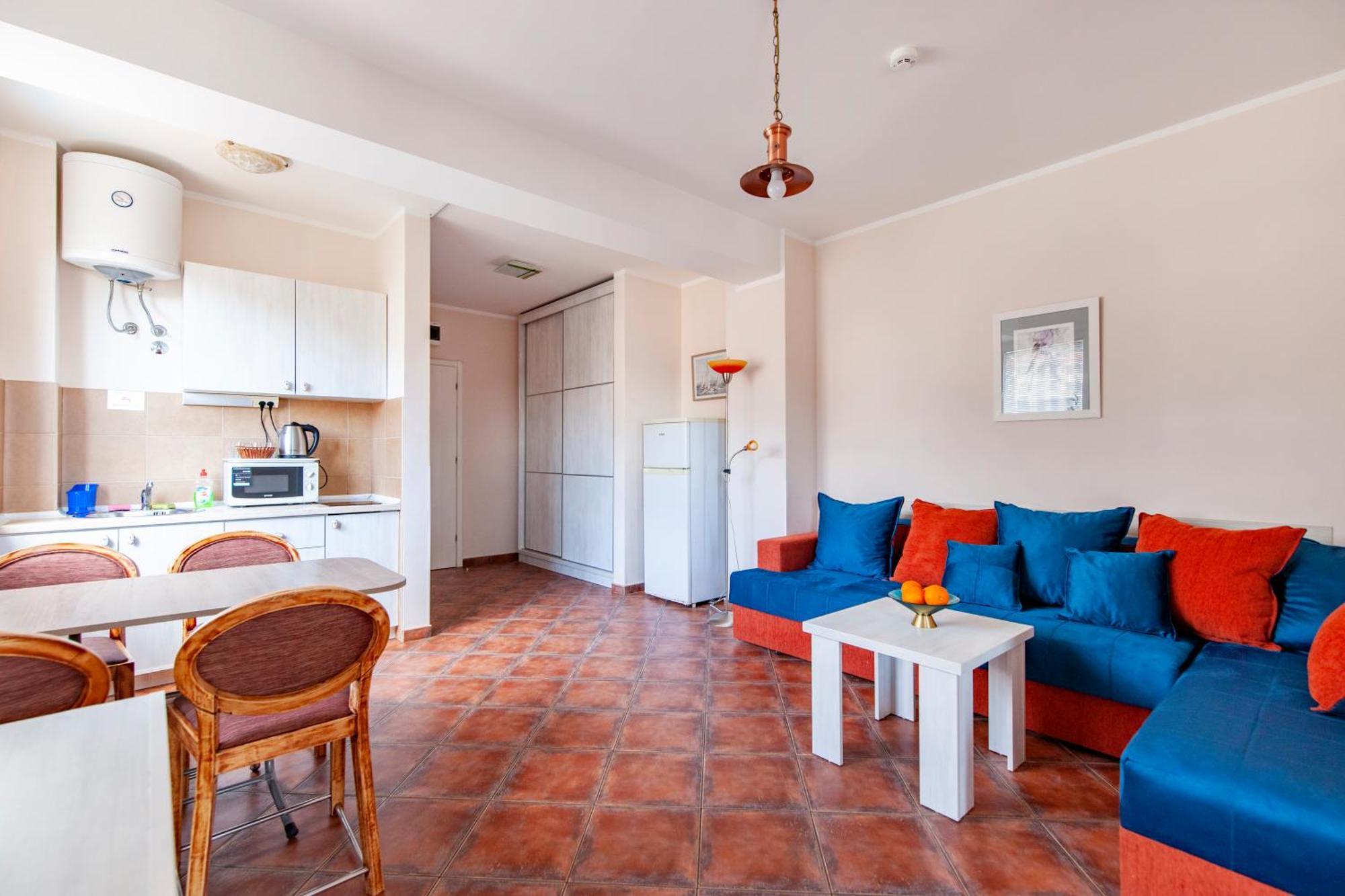 Mila & Aleksandr Apartments Budva Luaran gambar