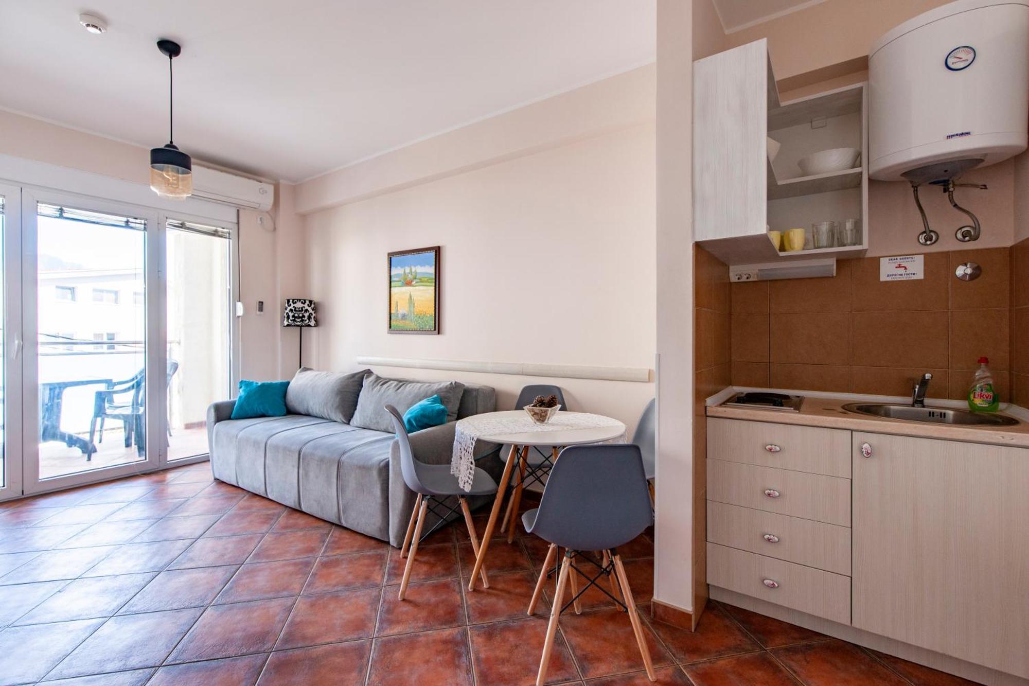 Mila & Aleksandr Apartments Budva Luaran gambar