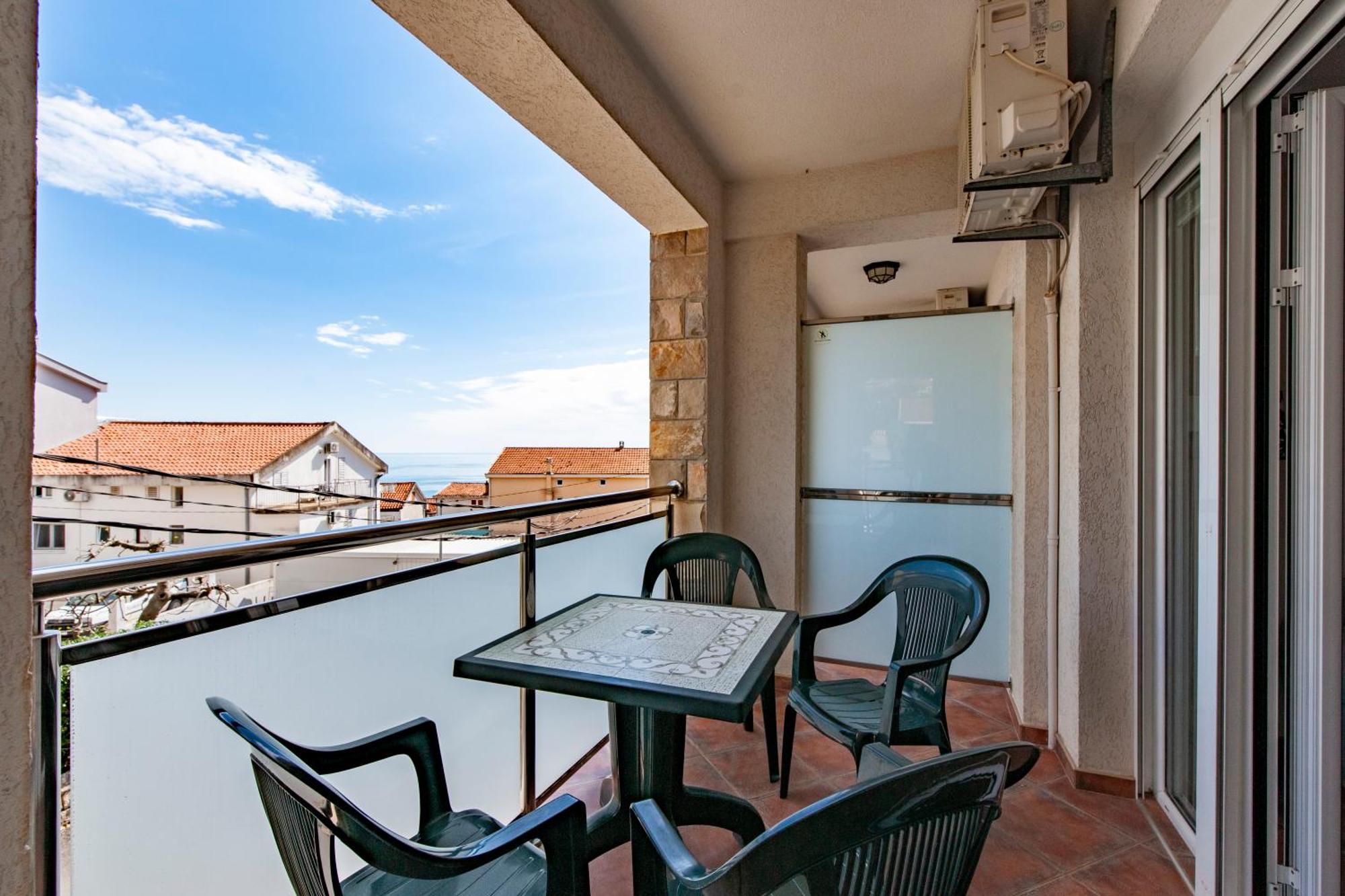 Mila & Aleksandr Apartments Budva Luaran gambar