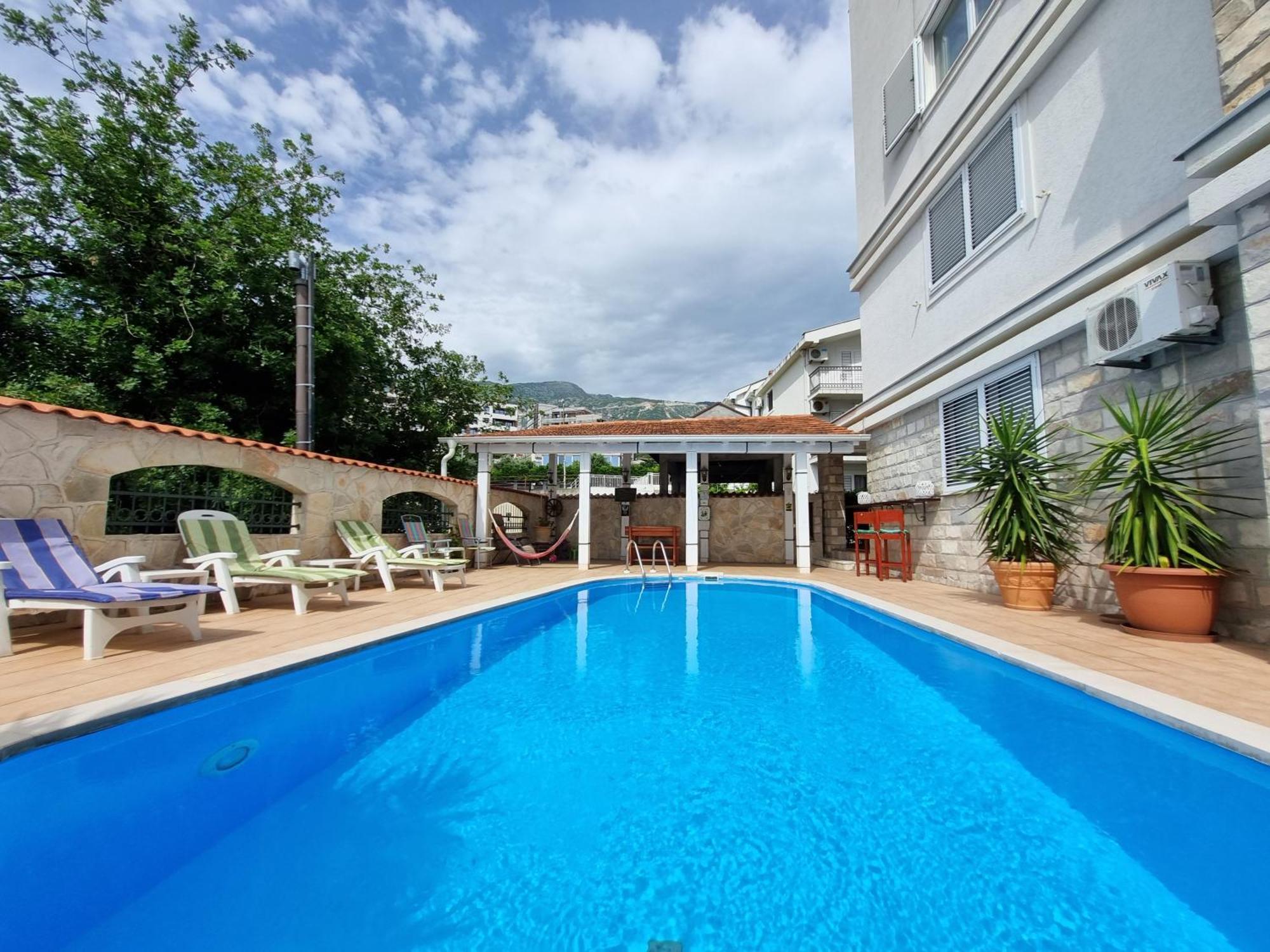 Mila & Aleksandr Apartments Budva Luaran gambar