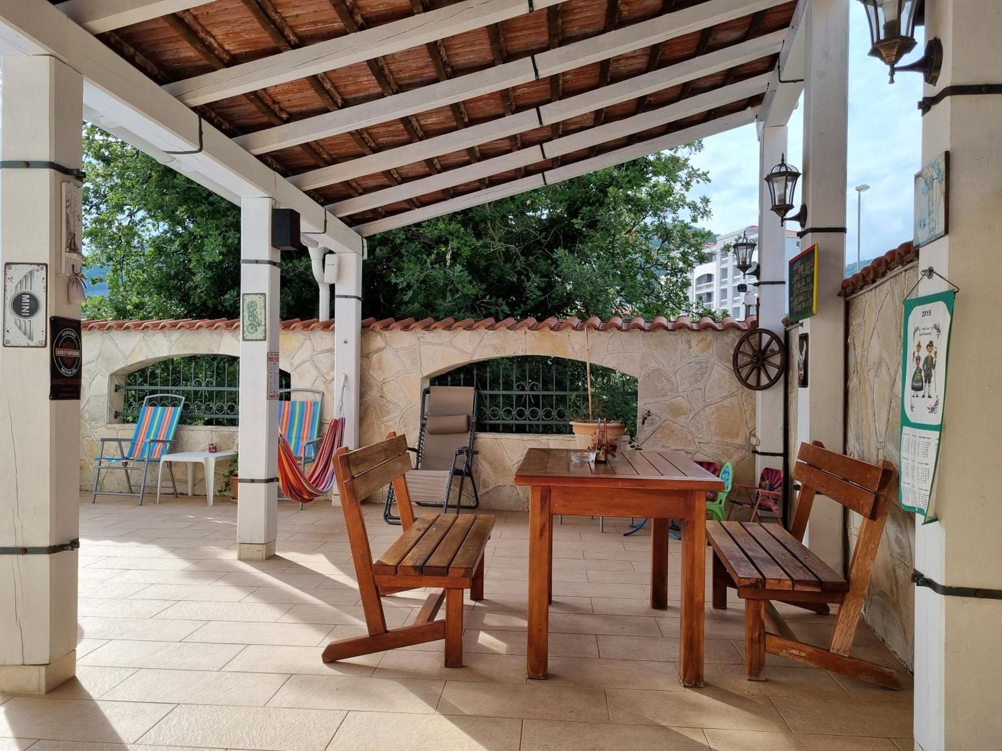 Mila & Aleksandr Apartments Budva Luaran gambar