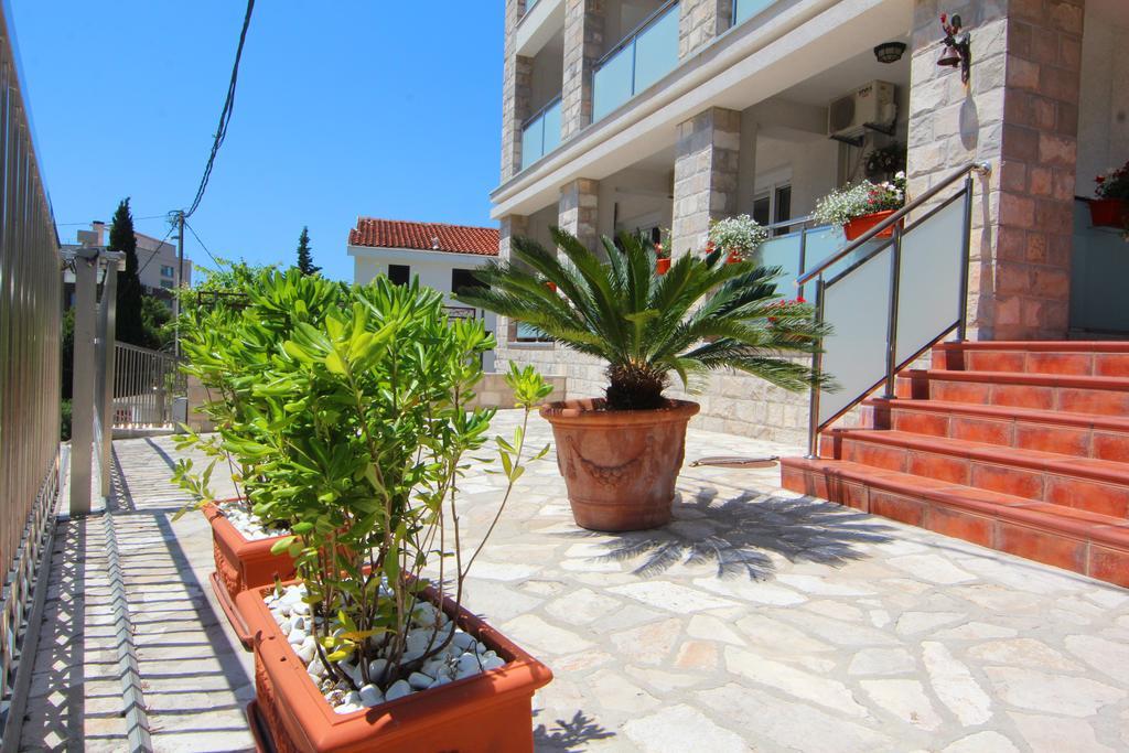 Mila & Aleksandr Apartments Budva Luaran gambar